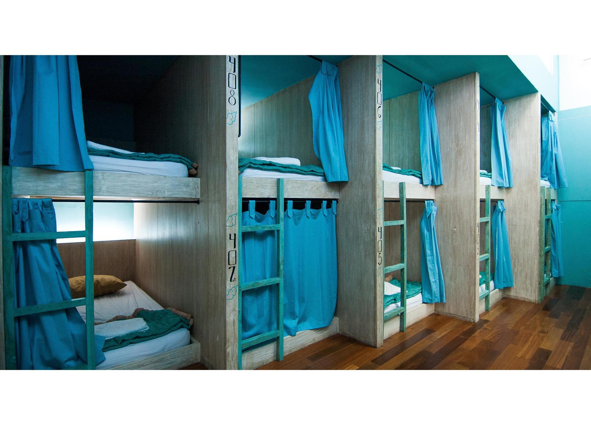 Nau Here Hostel Kuta Lombok Kültér fotó