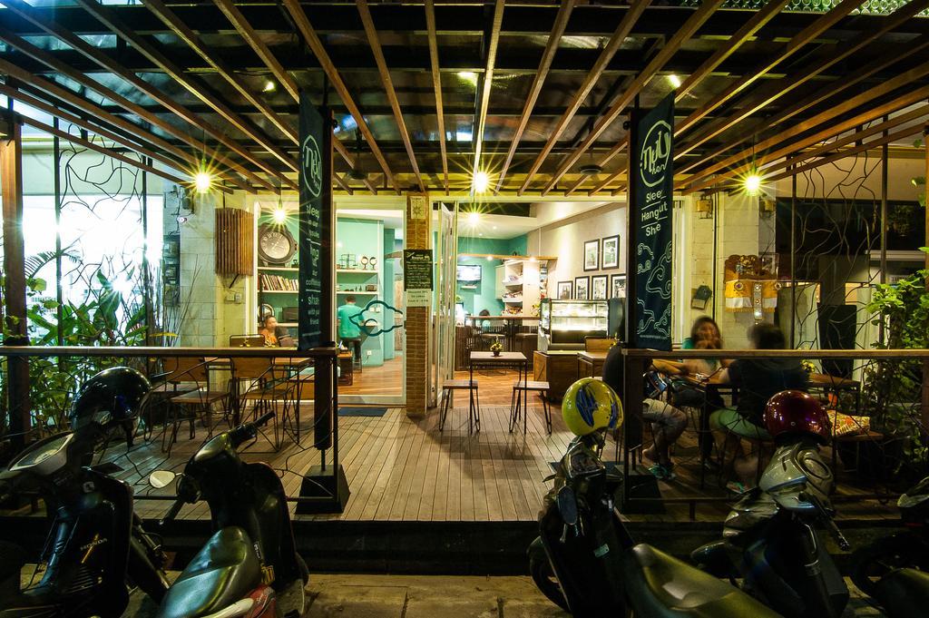 Nau Here Hostel Kuta Lombok Kültér fotó