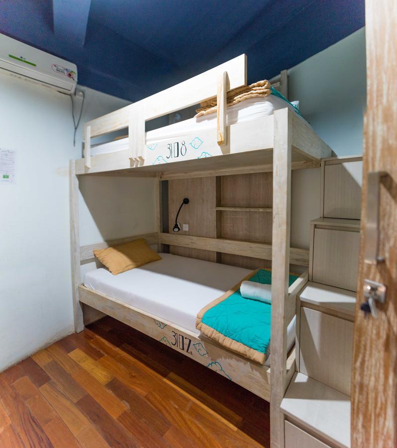Nau Here Hostel Kuta Lombok Kültér fotó