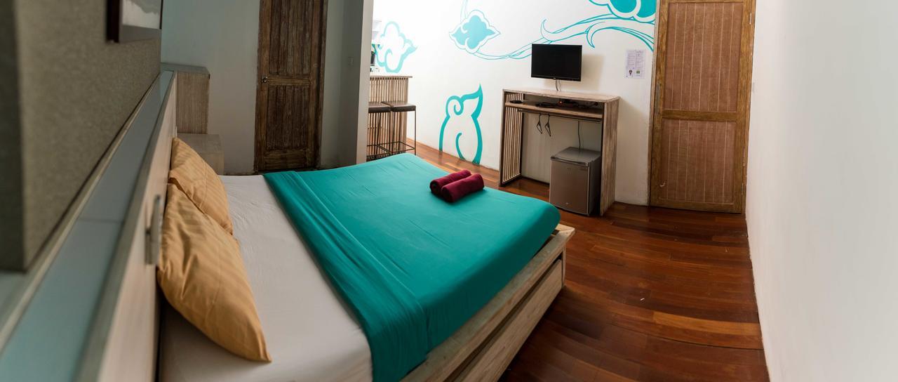 Nau Here Hostel Kuta Lombok Kültér fotó