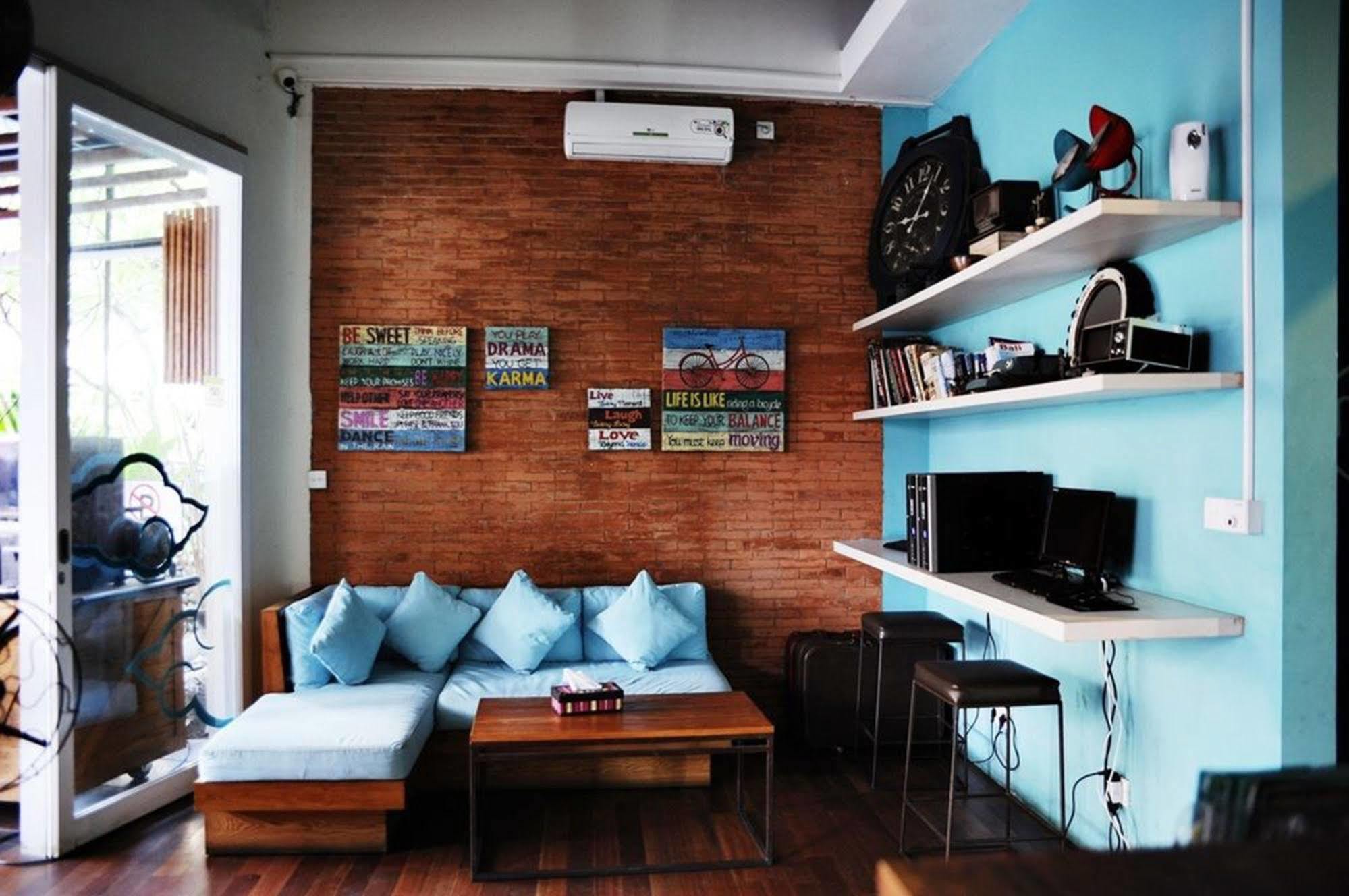 Nau Here Hostel Kuta Lombok Kültér fotó