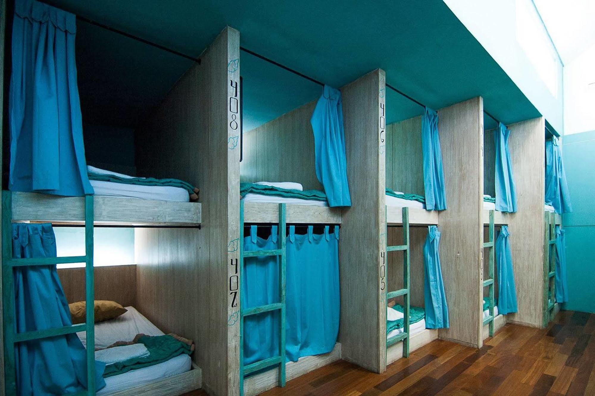 Nau Here Hostel Kuta Lombok Kültér fotó