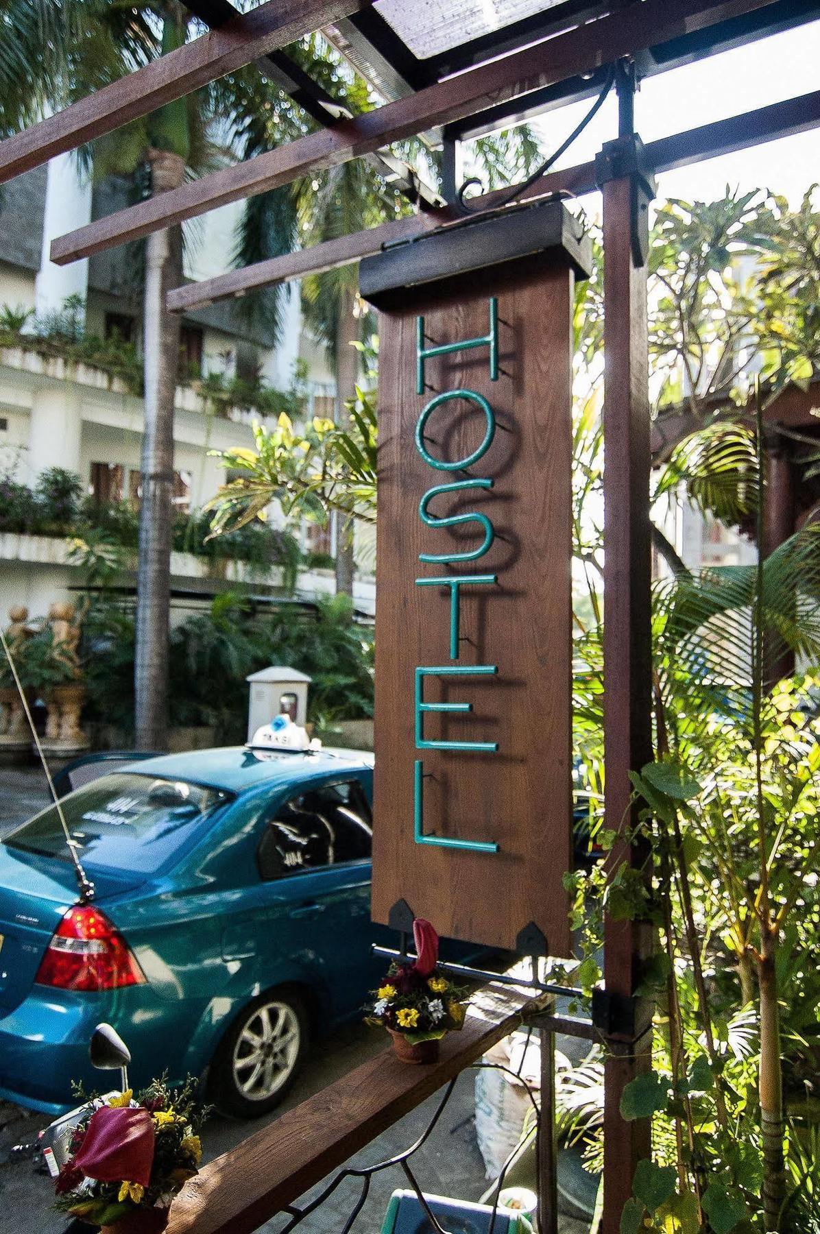 Nau Here Hostel Kuta Lombok Kültér fotó