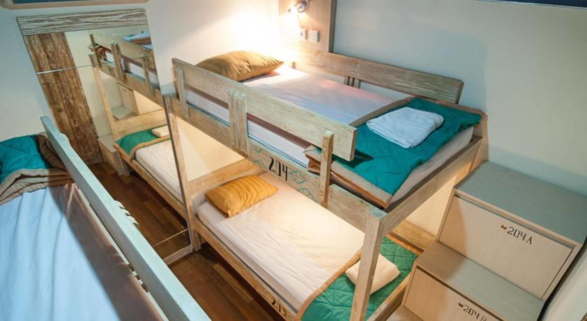Nau Here Hostel Kuta Lombok Kültér fotó